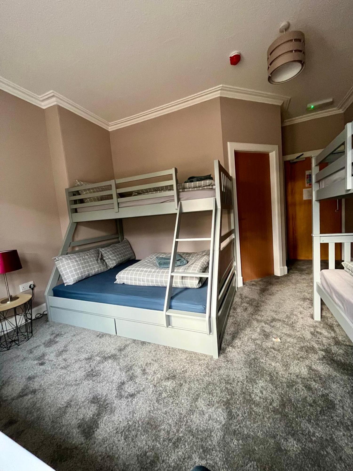 Great Glen Hostel Спин-Бридж Экстерьер фото